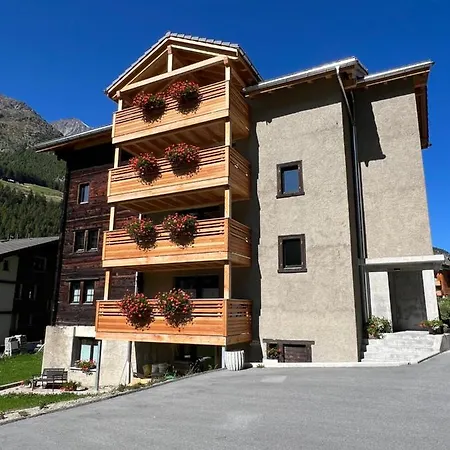 Capricorn **** Apartamento